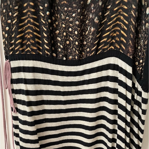 Eternal Child Sleeveless Mixed Pattern and Fabric Dress - Picture 4 of 9